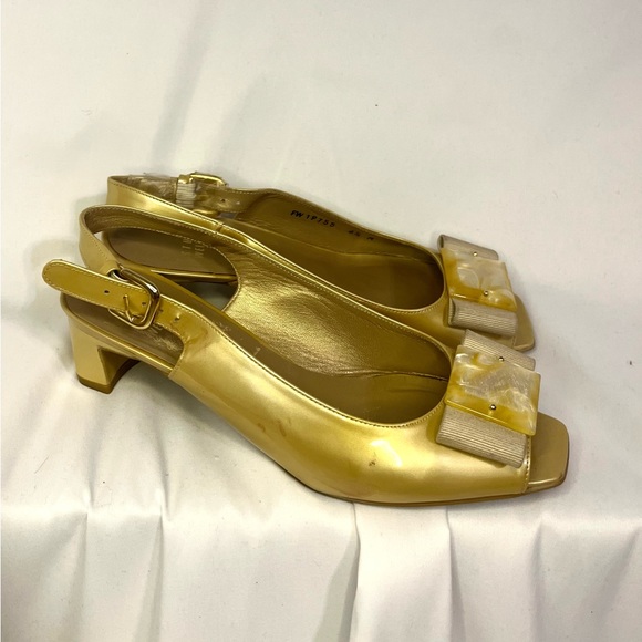 Vintage Stuart Weitzman kitten opened toe heels - Picture 4 of 4